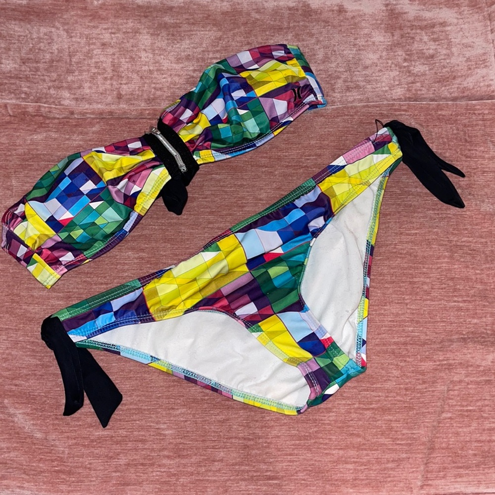 **USED** HURLEY SWIMSUIT